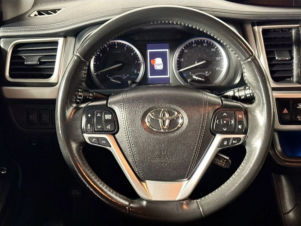 Used 2019 Black Toyota SE image 13