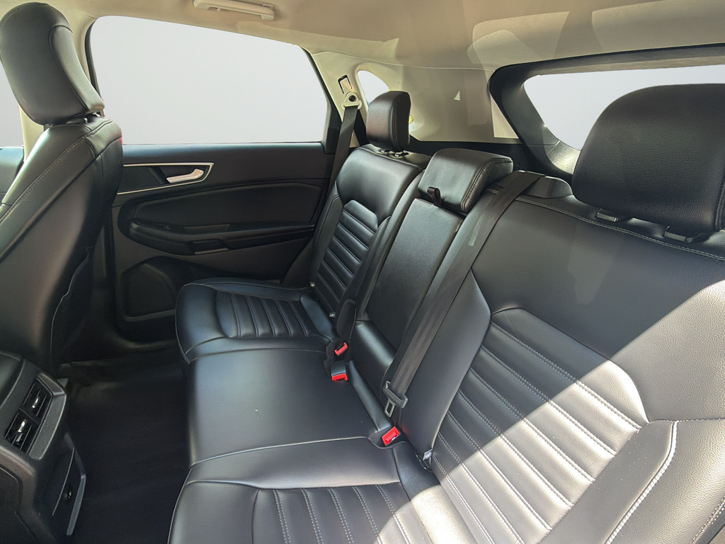 Used 2024 Silver Ford SEL image 30