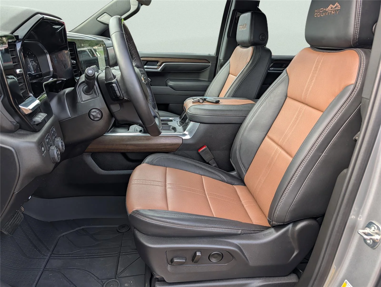 Used 2025 Sterling Gray Metallic Chevrolet High Country image 10