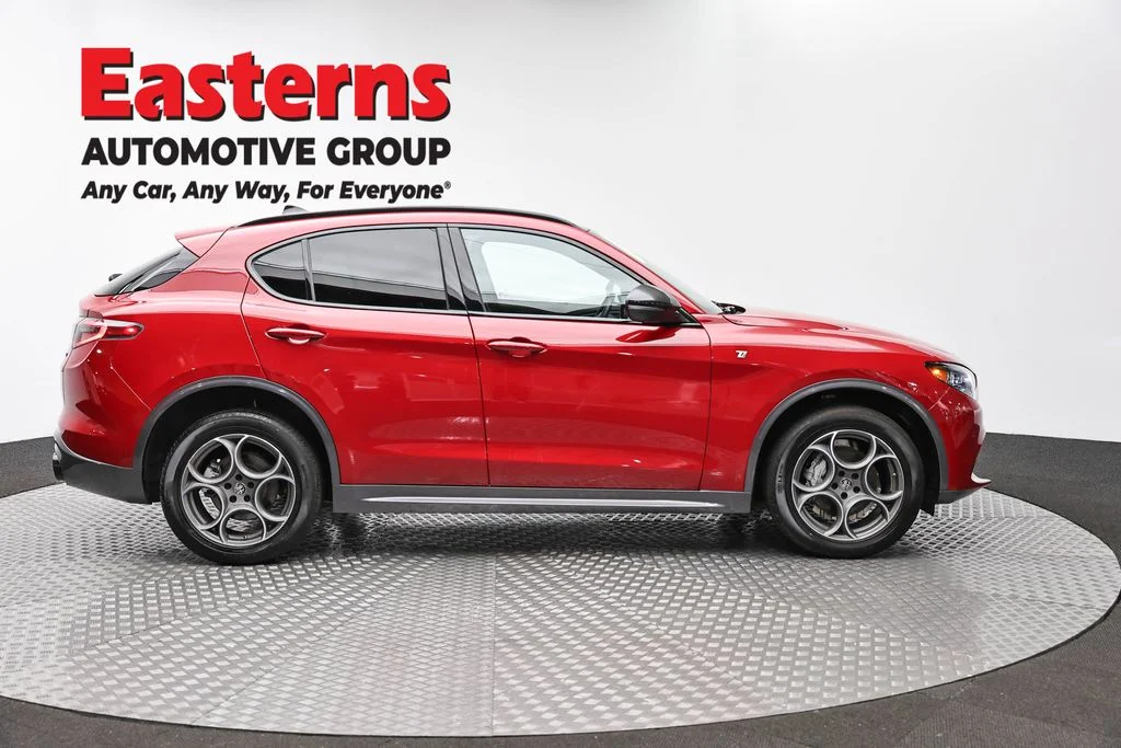 Used 2024 Red Alfa Romeo Ti image 4