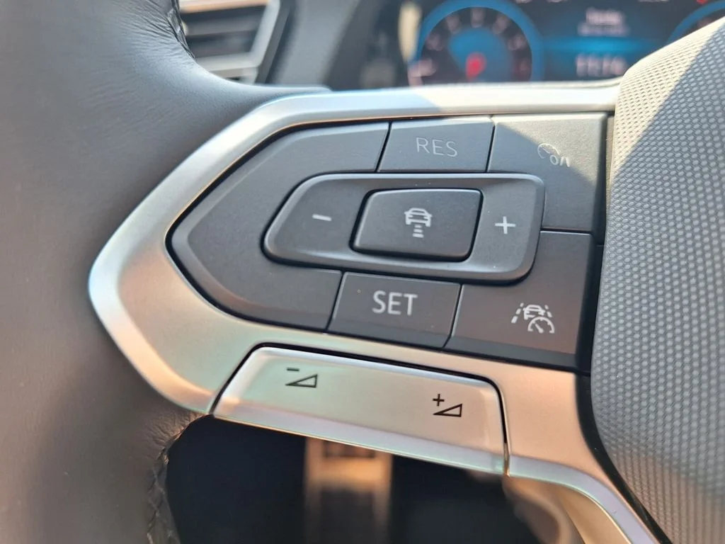2026 Volkswagen Atlas Cross Sport SEL Premium R-LINE - Photo 13