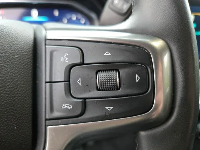 Used 2025 Red Chevrolet LT image 31