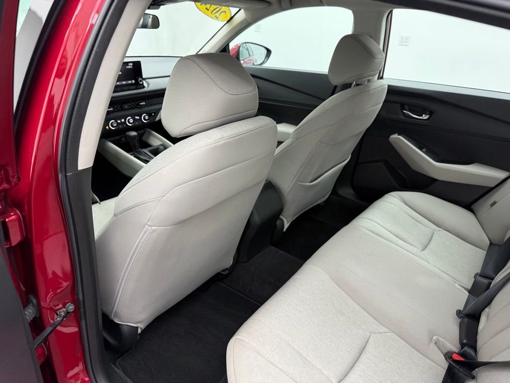 Used 2024 Red Honda EX image 31