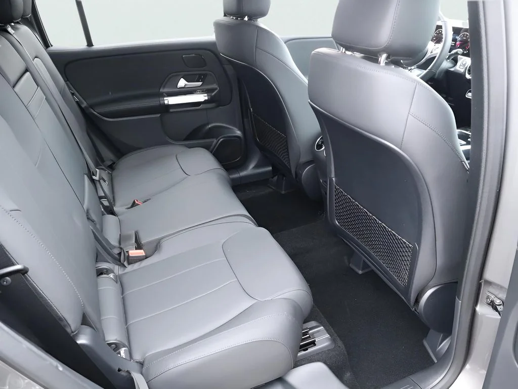 New 2026 Mountain Grey Metallic Mercedes-Benz GLB 250 image 18