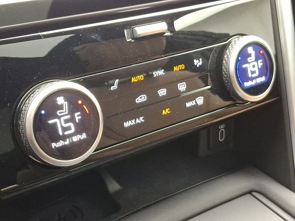 New 2026 Fuji White Land Rover Gemini Edition image 13