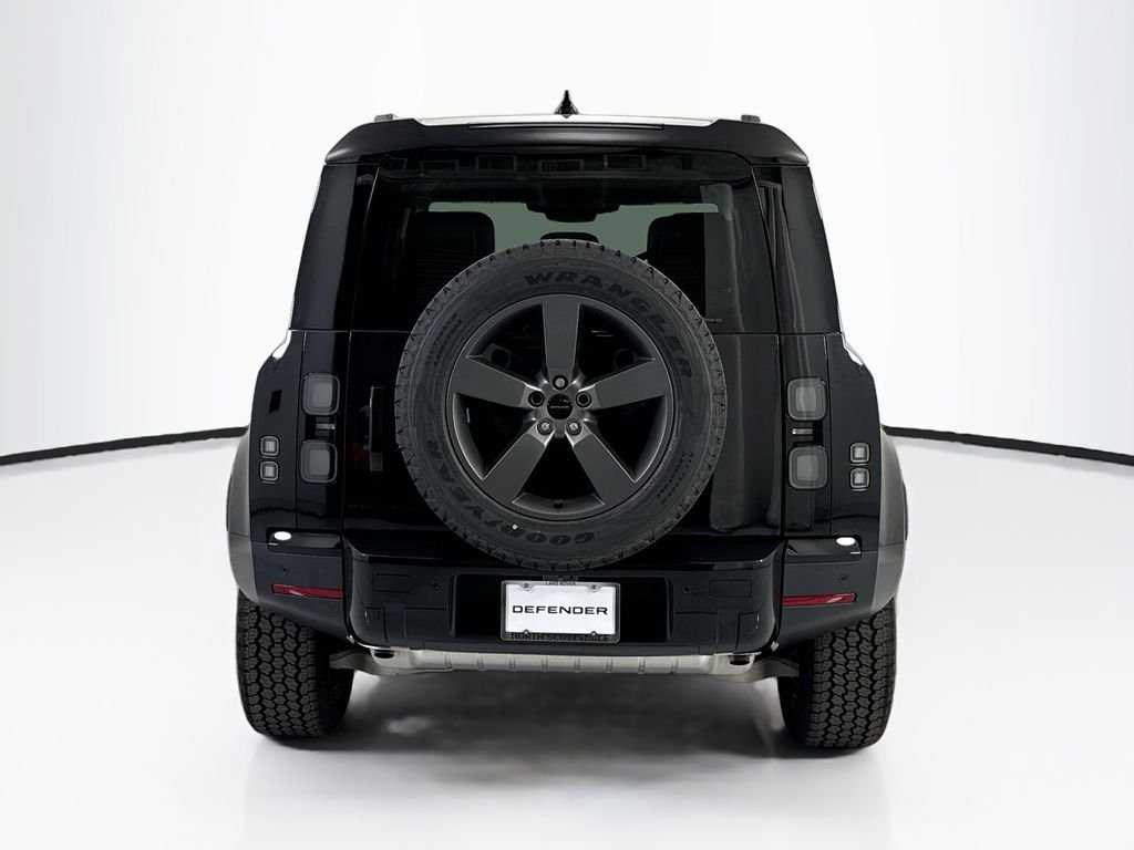 New 2026 Santorini Black Land Rover S image 6