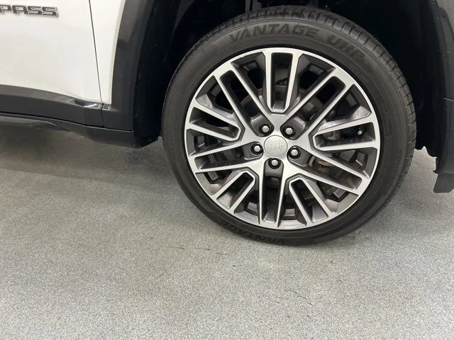 Used 2022 White Jeep Limited image 24