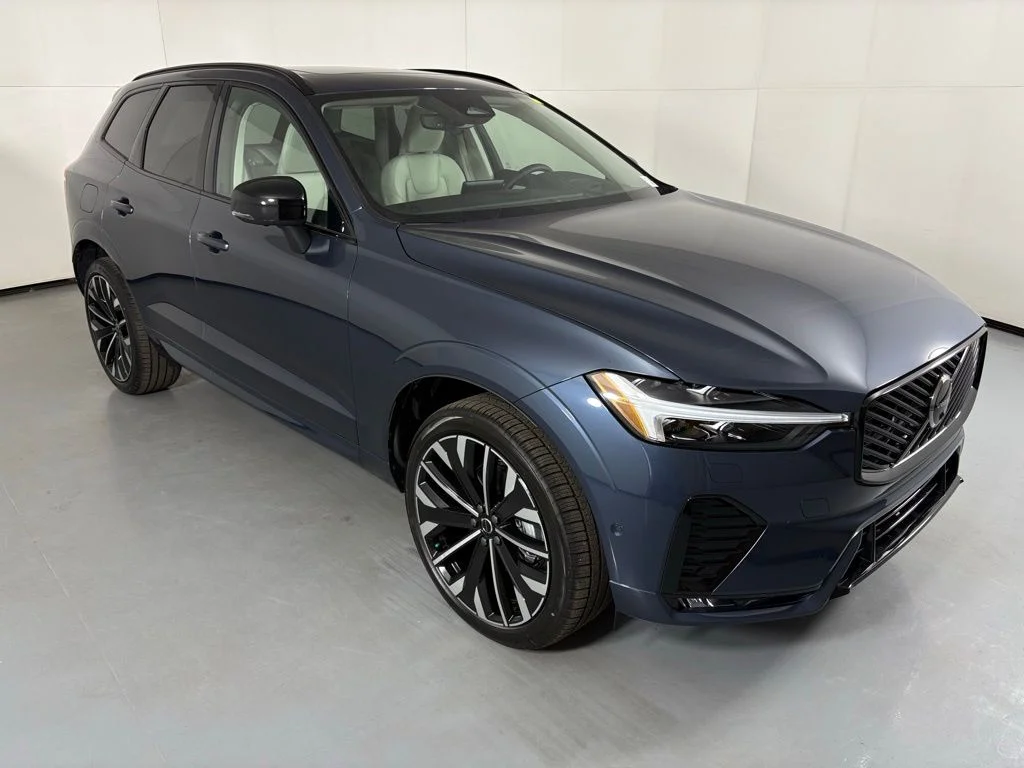 New 2026 Denim Blue Metallic Volvo Ultra image 2
