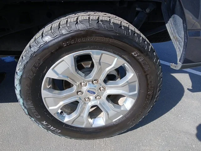 Used 2021  Ford Platinum image 9