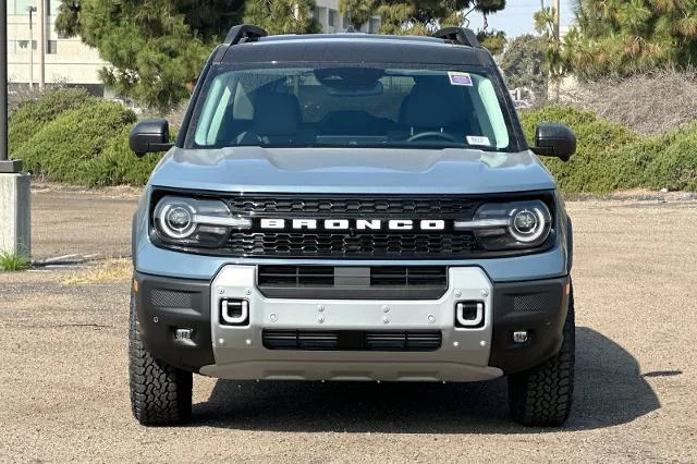 New 2026 Azure Gray Metallic Tri-Coat Ford Badlands® image 28