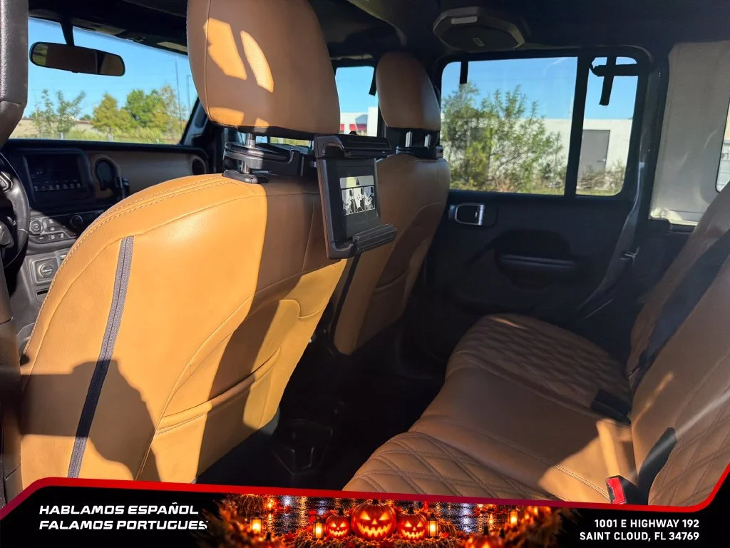 Used 2018  Jeep Sport S image 25