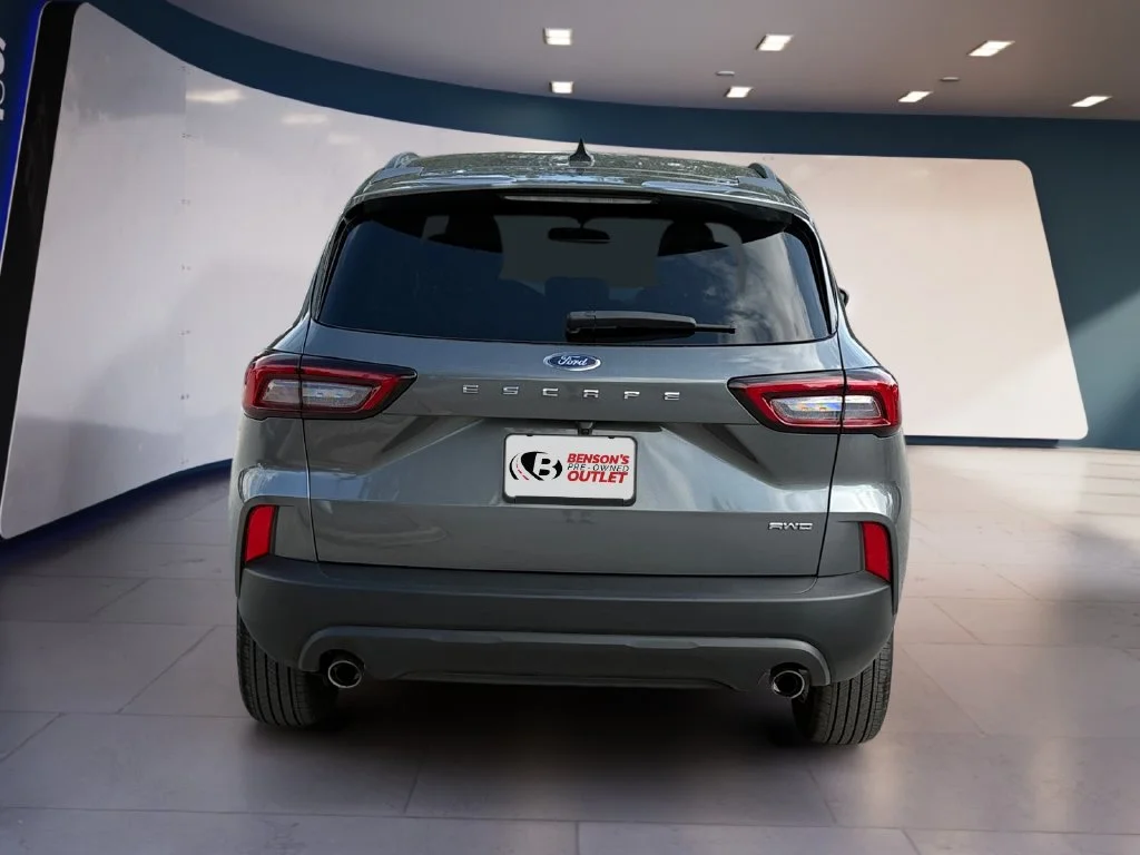 Used 2025 Gray Ford ST-Line image 4