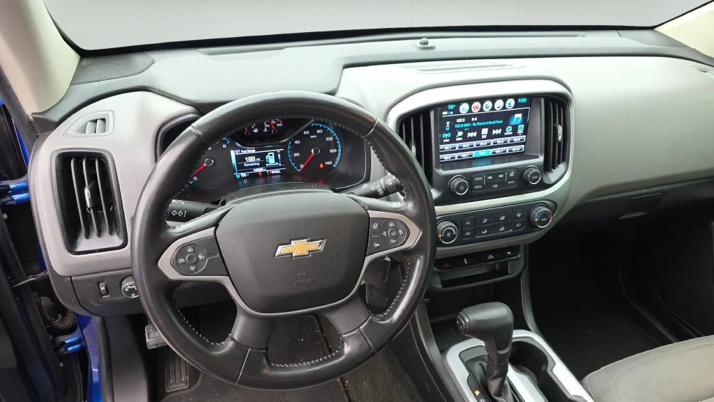 Used 2018 Blue Chevrolet LT image 18