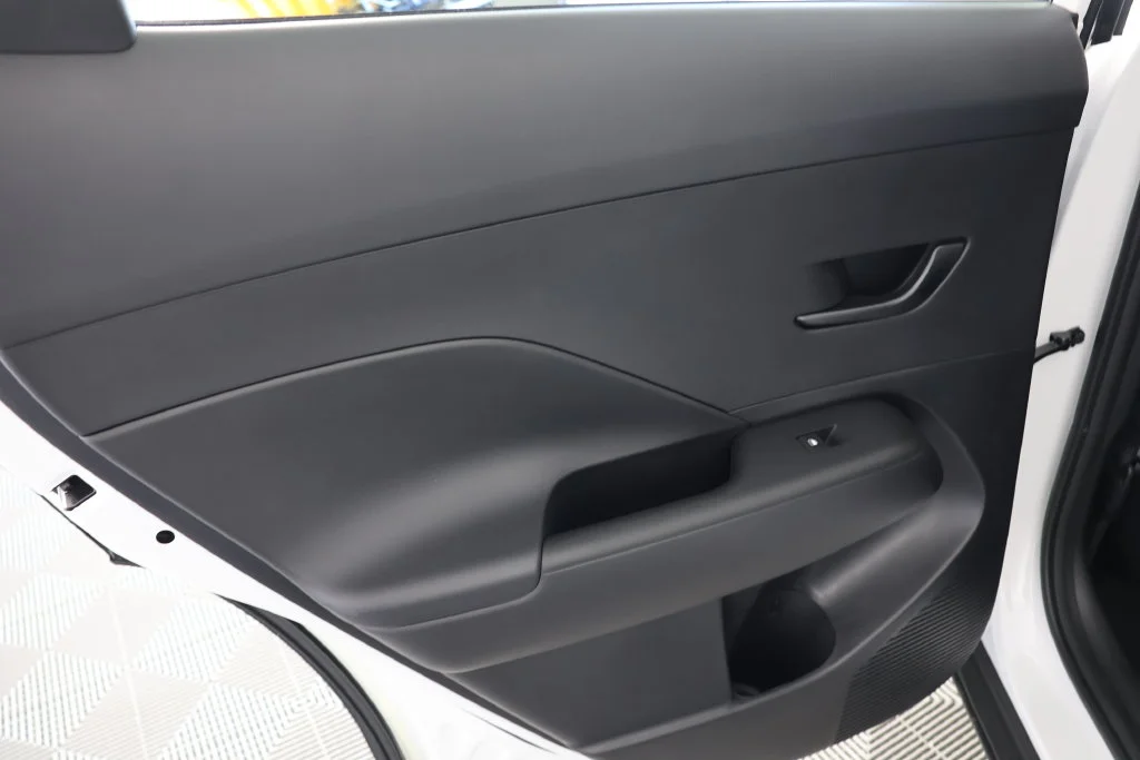 Used 2027 Atlas White Hyundai SE image 24