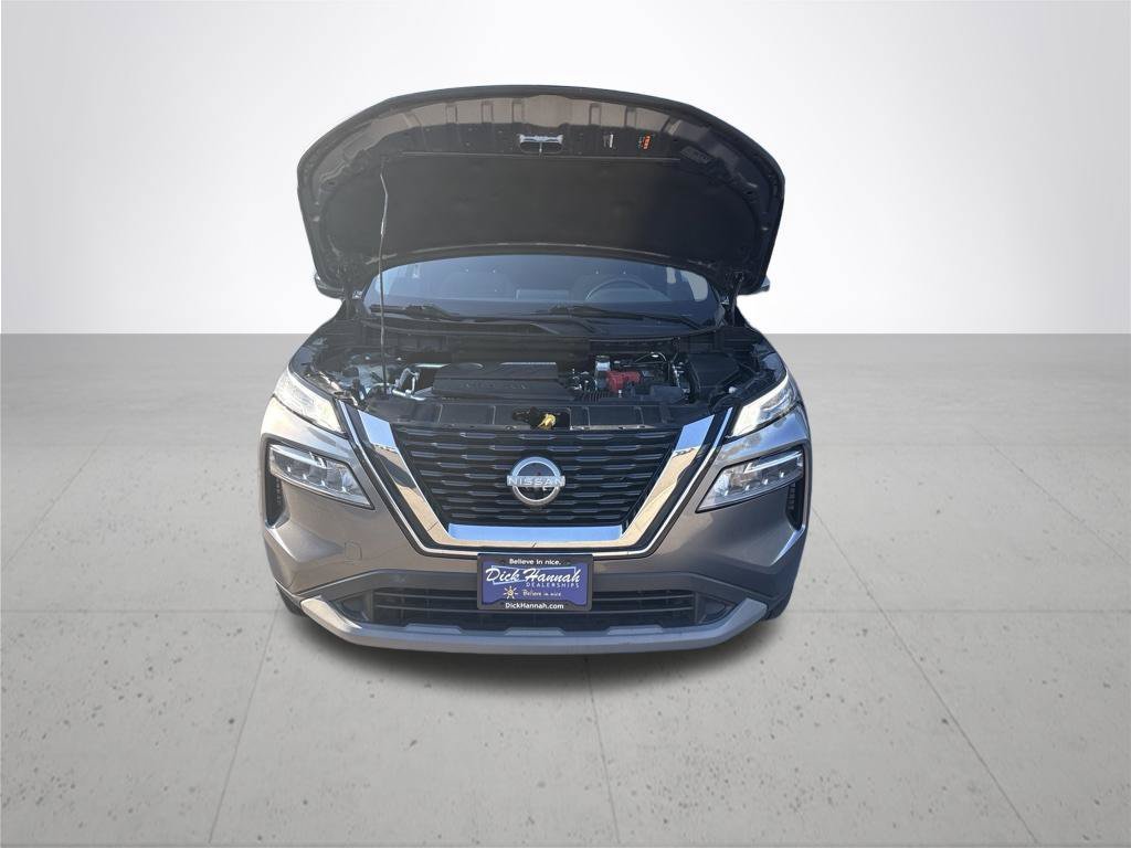 Used 2022 Gun Metallic Nissan SV image 3