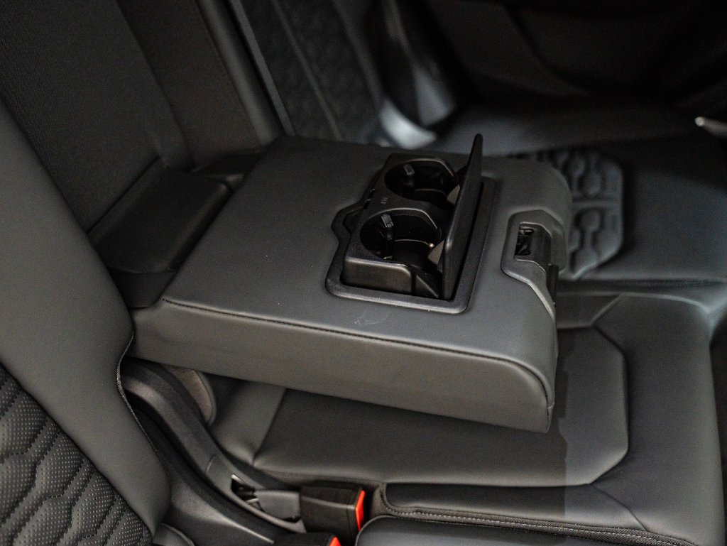 Used 2025 Mythos Black Metallic Audi 4.0T image 44