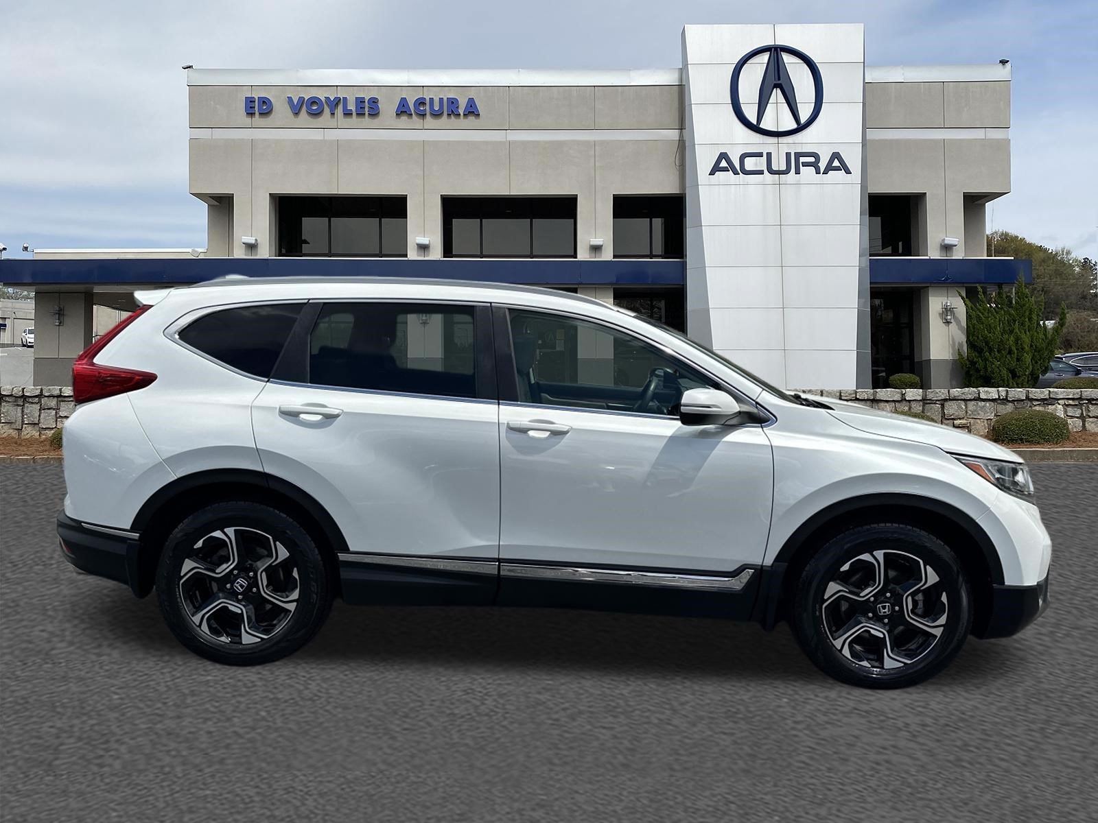 Used 2019 Platinum White Pearl Honda Touring image 4