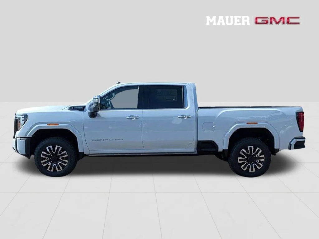New 2026 Glacier White Tricoat GMC Denali Ultimate image 3