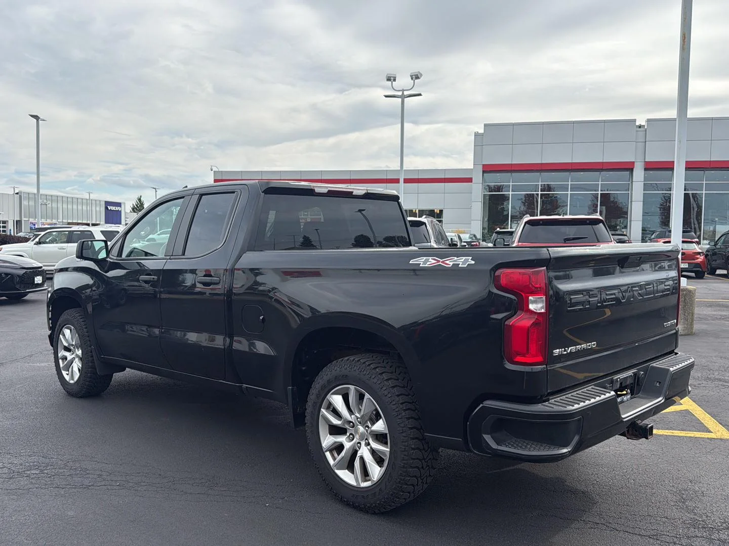 Used 2020 Black Chevrolet Custom image 5
