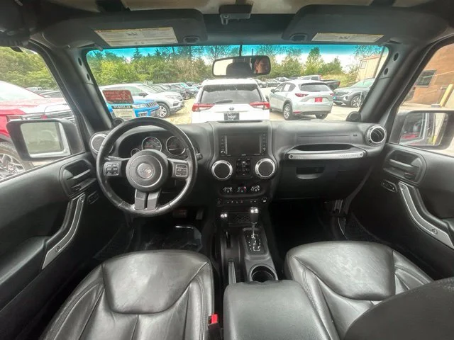Used 2014 Gray Jeep Unlimited Rubicon image 16