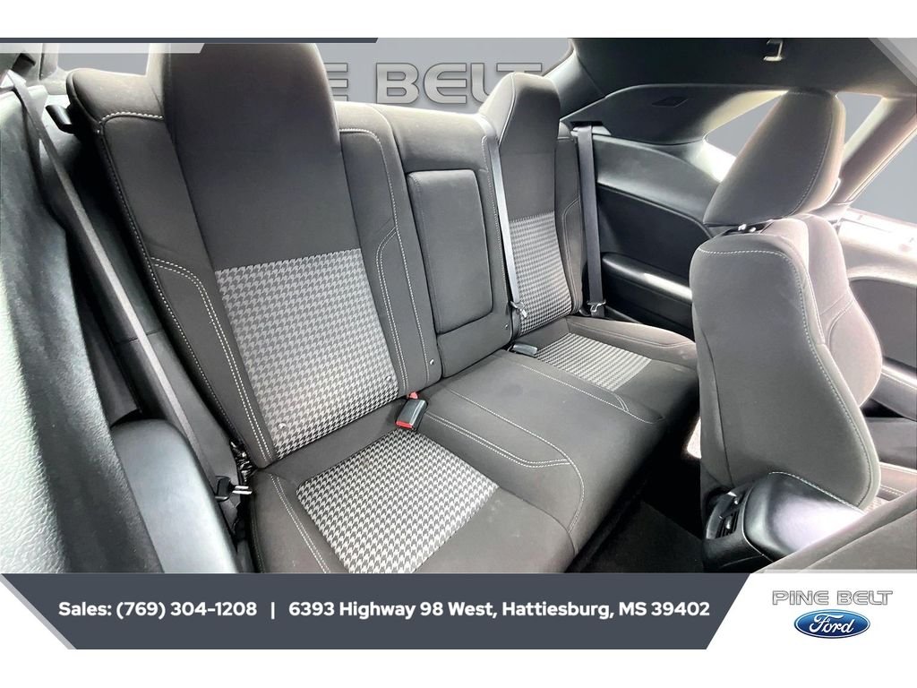 Used 2020 Pitch Black Clearcoat Dodge SXT image 20