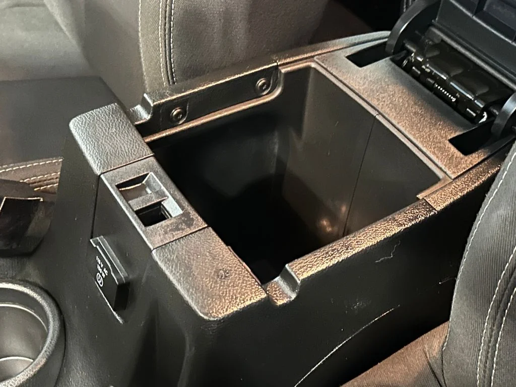 Used 2018 Red Jeep Sahara image 29