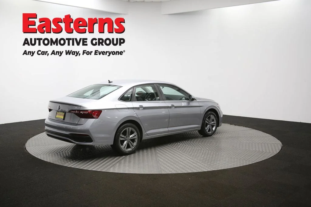Used 2024 Silver Volkswagen 1.5T SE image 38