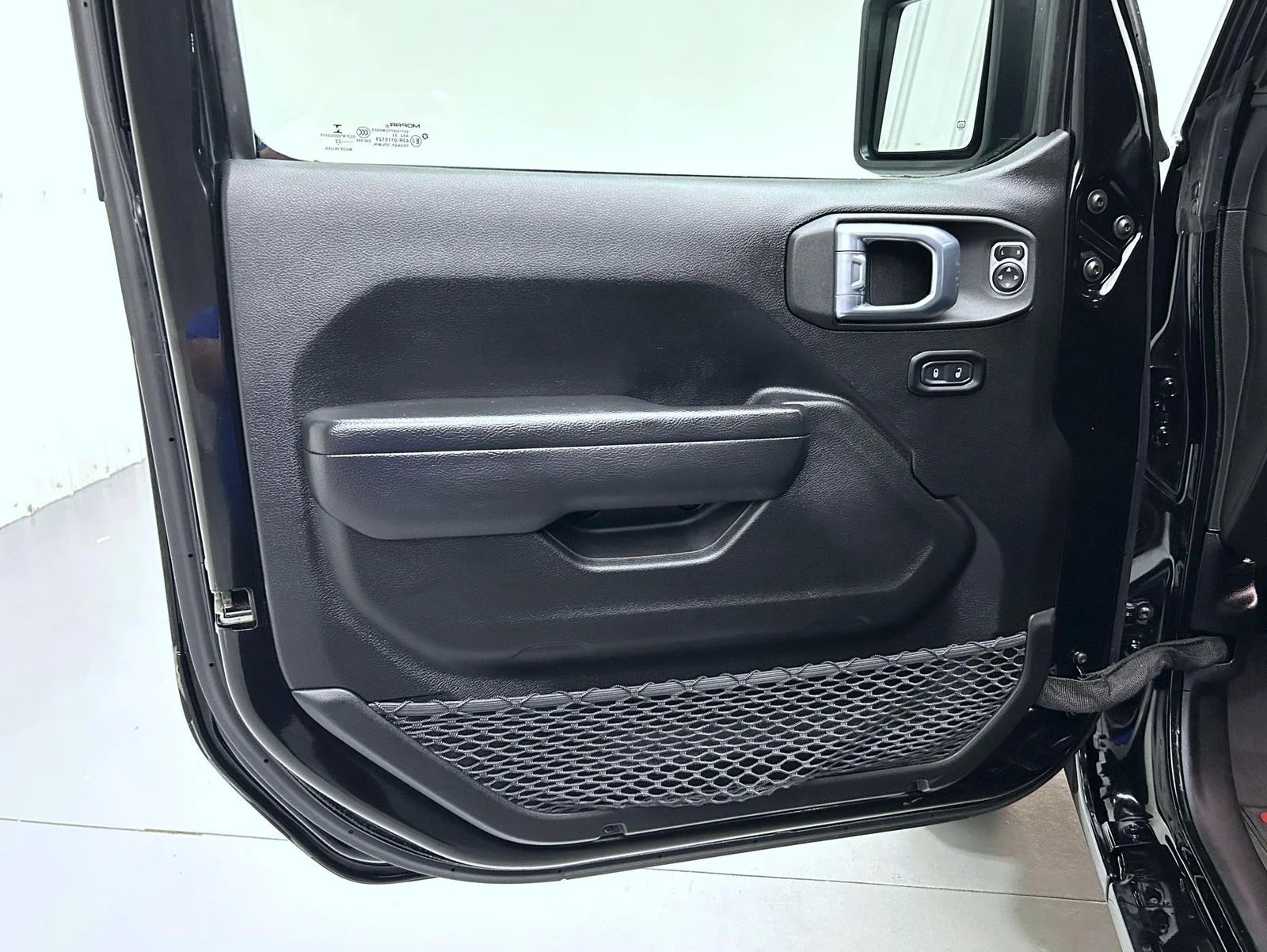 Used 2022 Black Jeep Unlimited Sport S image 9
