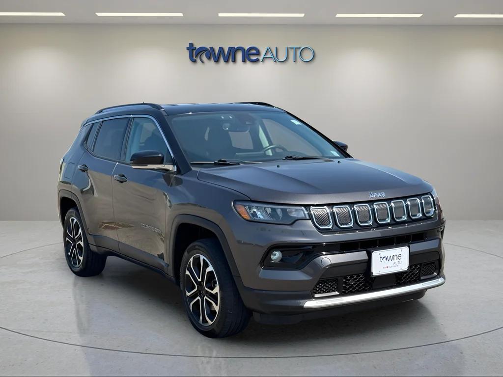 Used 2022 Gray Jeep Limited image 8