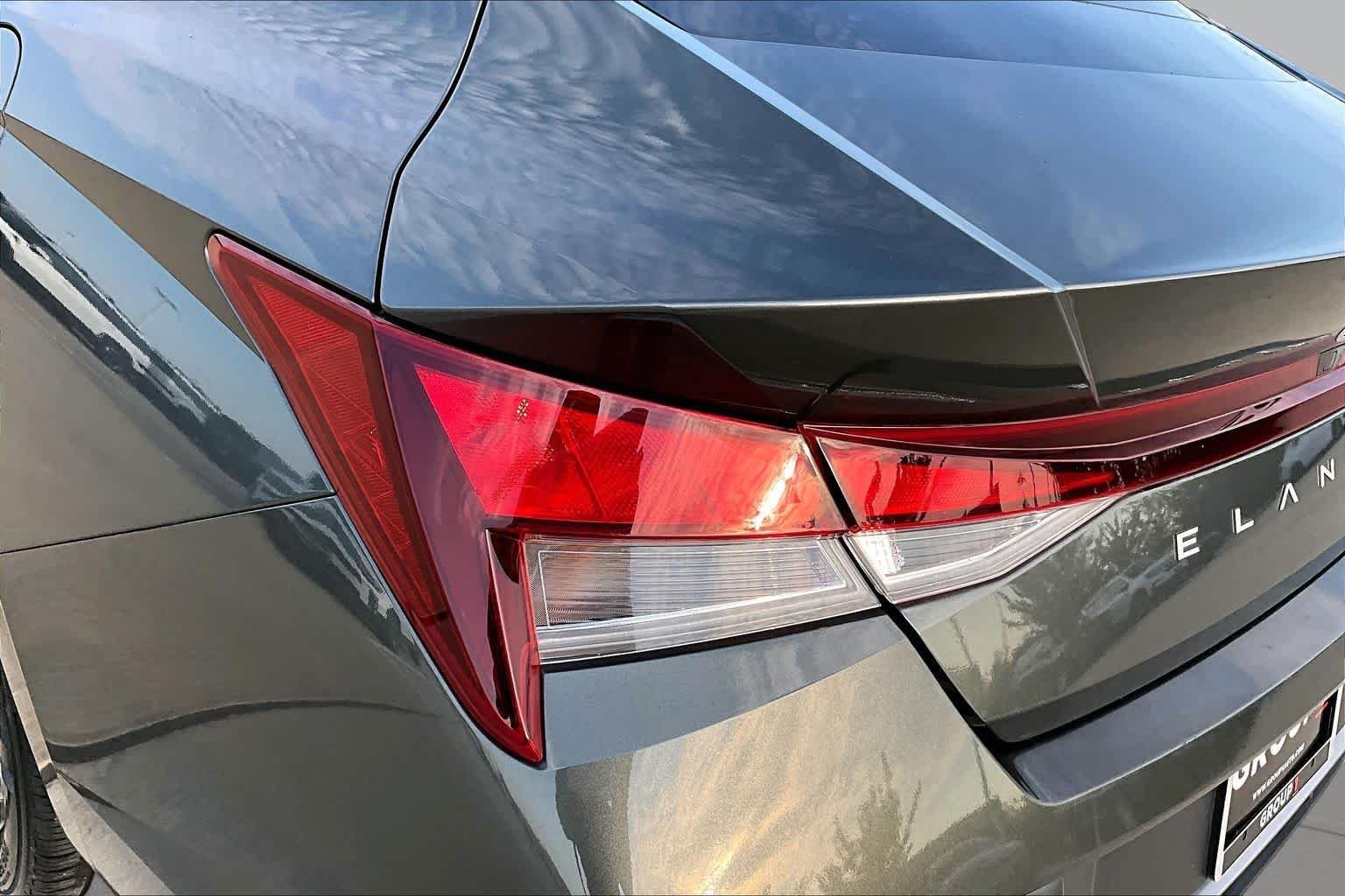 Used 2024 Amazon Gray Hyundai SEL image 29