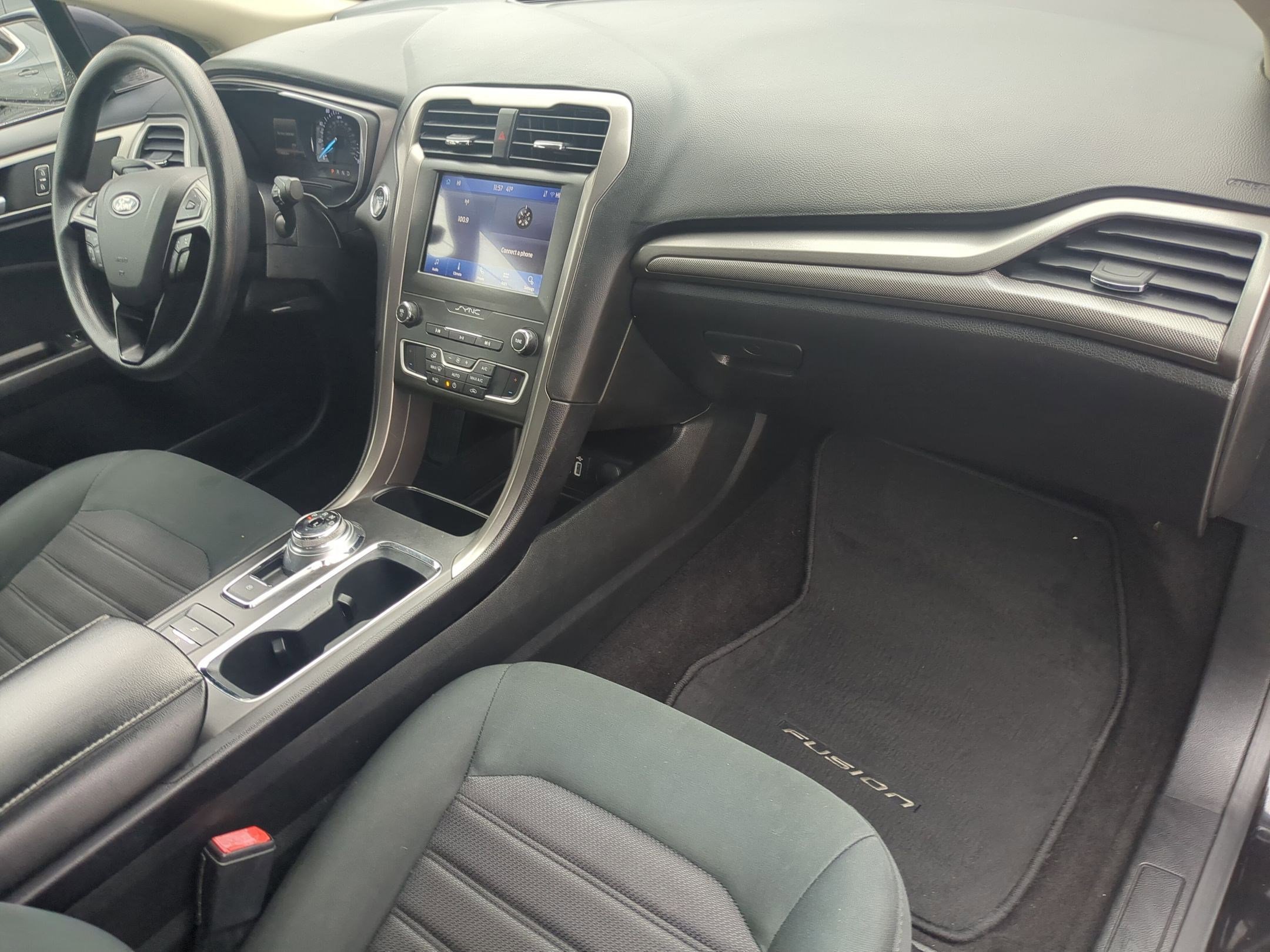 2020 Ford Fusion SE - Photo 31