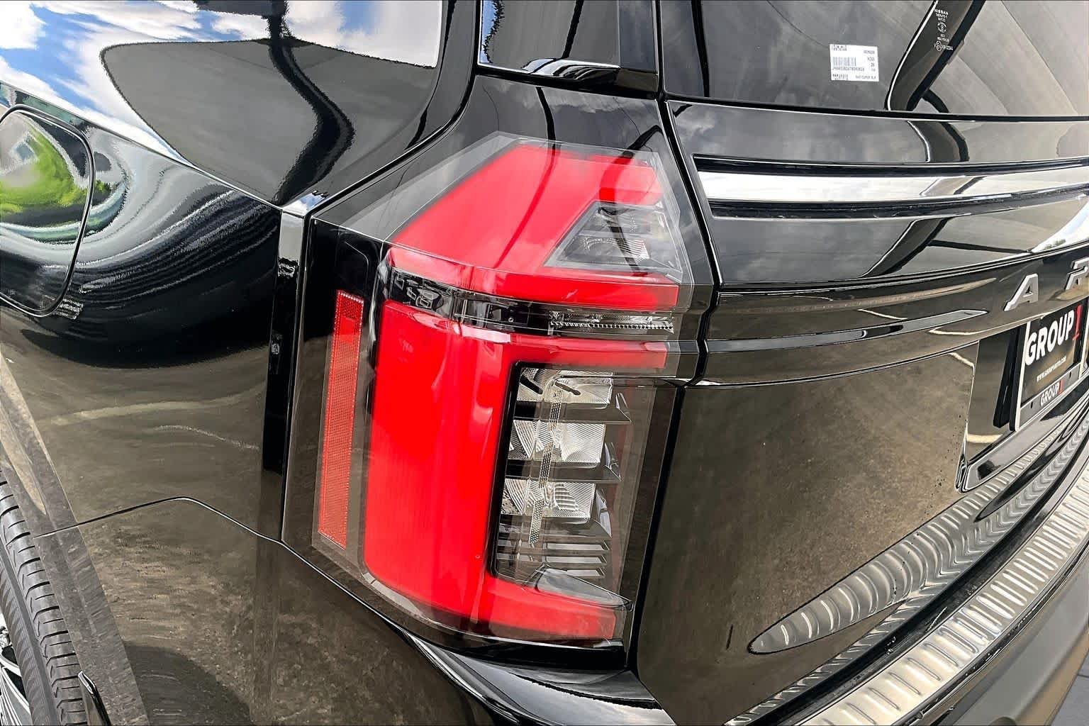 New 2026 Super Black Nissan SL image 12