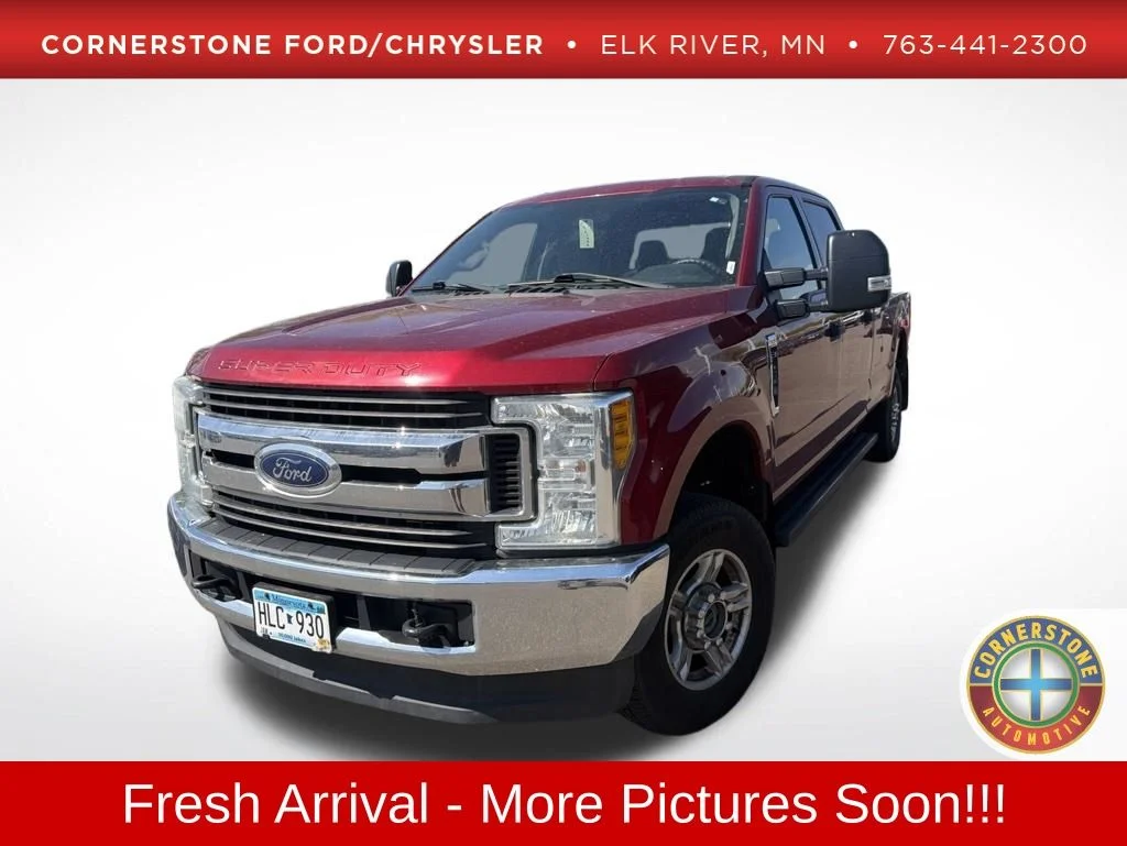 2017 Ford F-250 XLT 4x4 Crew Cab 176 in's photo