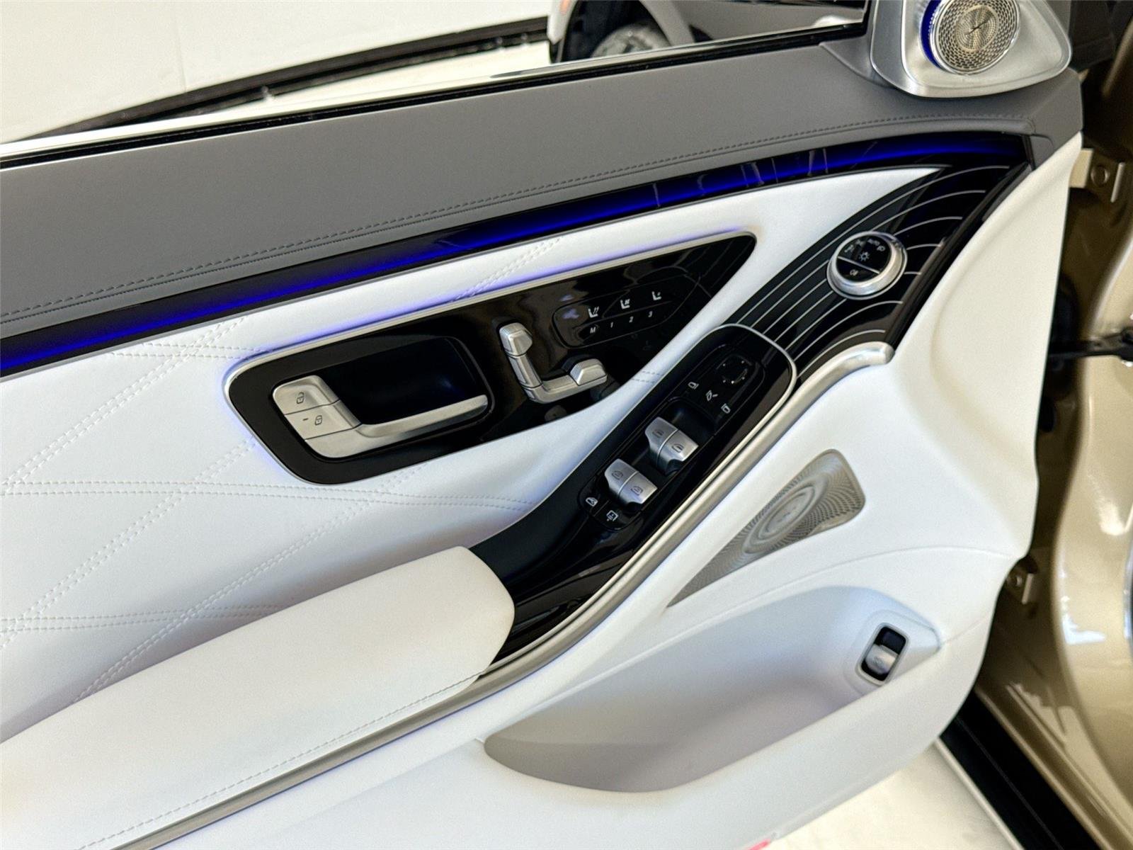 Used 2025 Kalahari Gold/Obsidian Black Mercedes-Benz Maybach S 680 | Mansory Trim | Factory Two Tone | $282k MSRP image 13