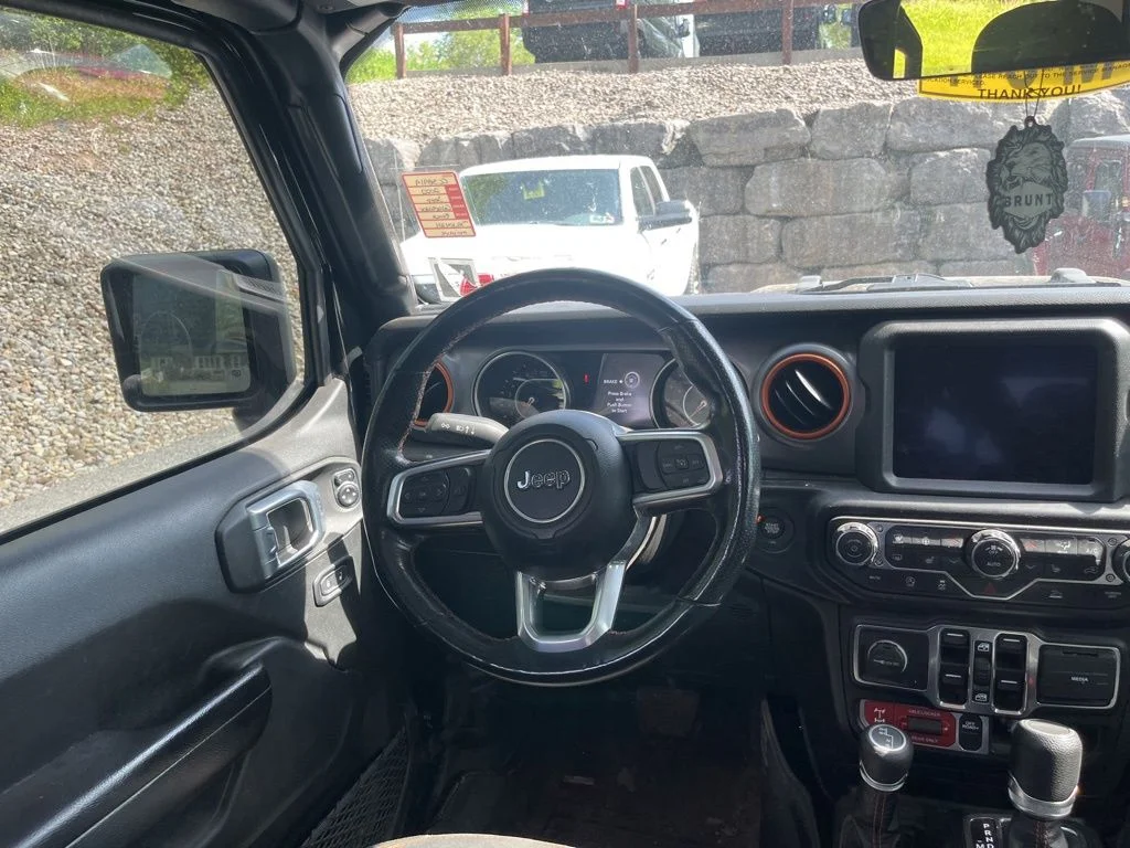 Used 2022 Black Jeep Mojave image 11