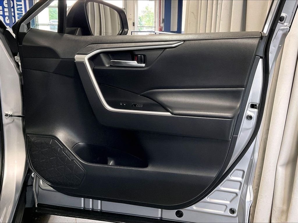 Used 2024 Silver Toyota XLE Premium image 12
