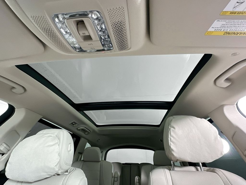 New 2026 Polar White Mercedes-Benz GLS 450 image 23