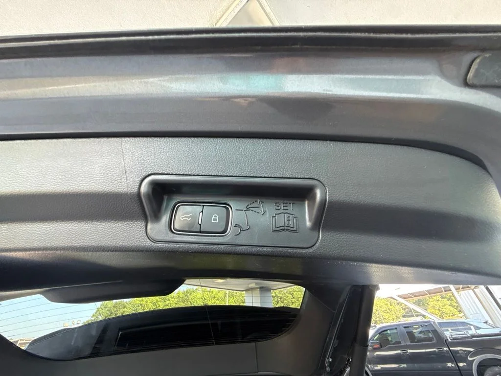 Used 2022 Gray Metallic Ford Limited image 43