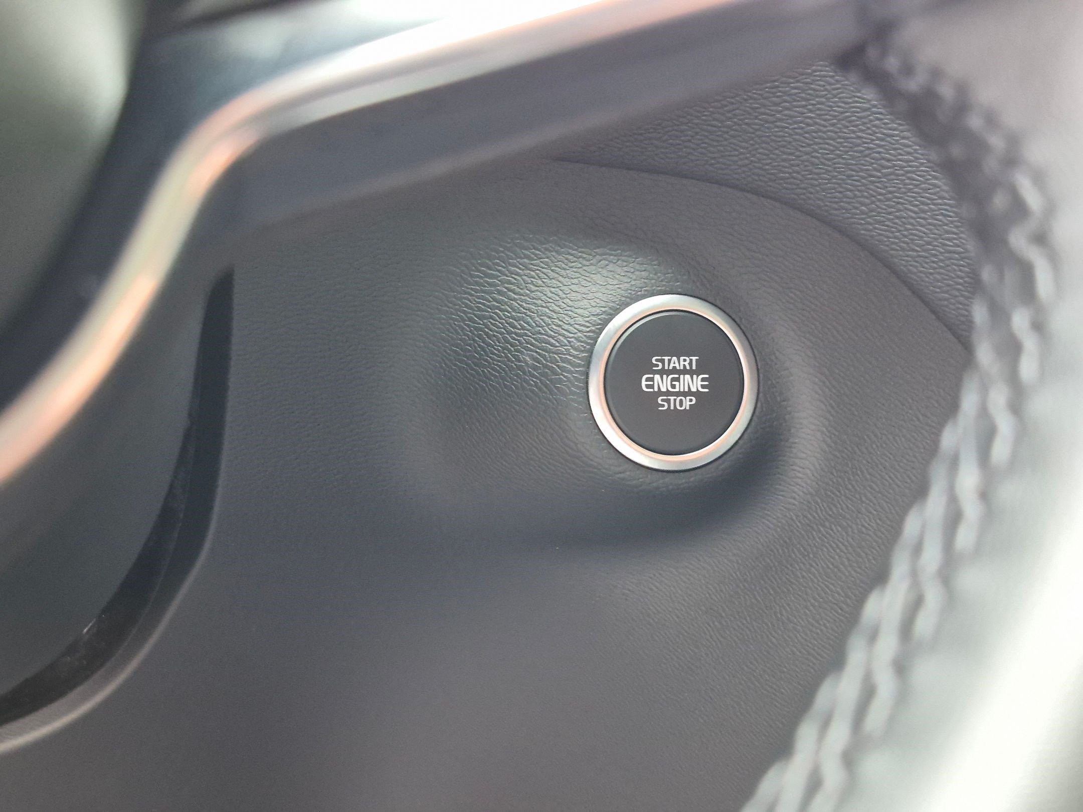 Certified Used 2026 Cloud Blue Volvo Plus image 19