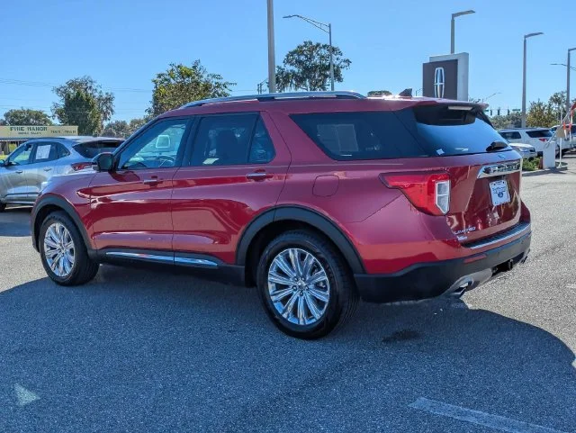 Certified Used 2022 Rapid Red Metallic Tinted Clearcoat Ford Limited image 6