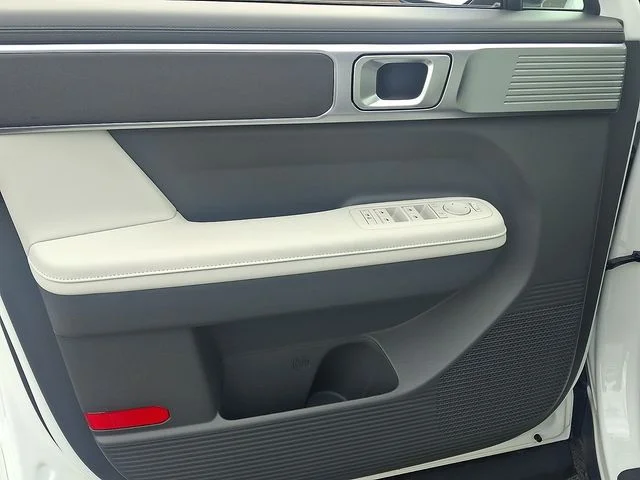 New 2027 White Hyundai SEL image 9