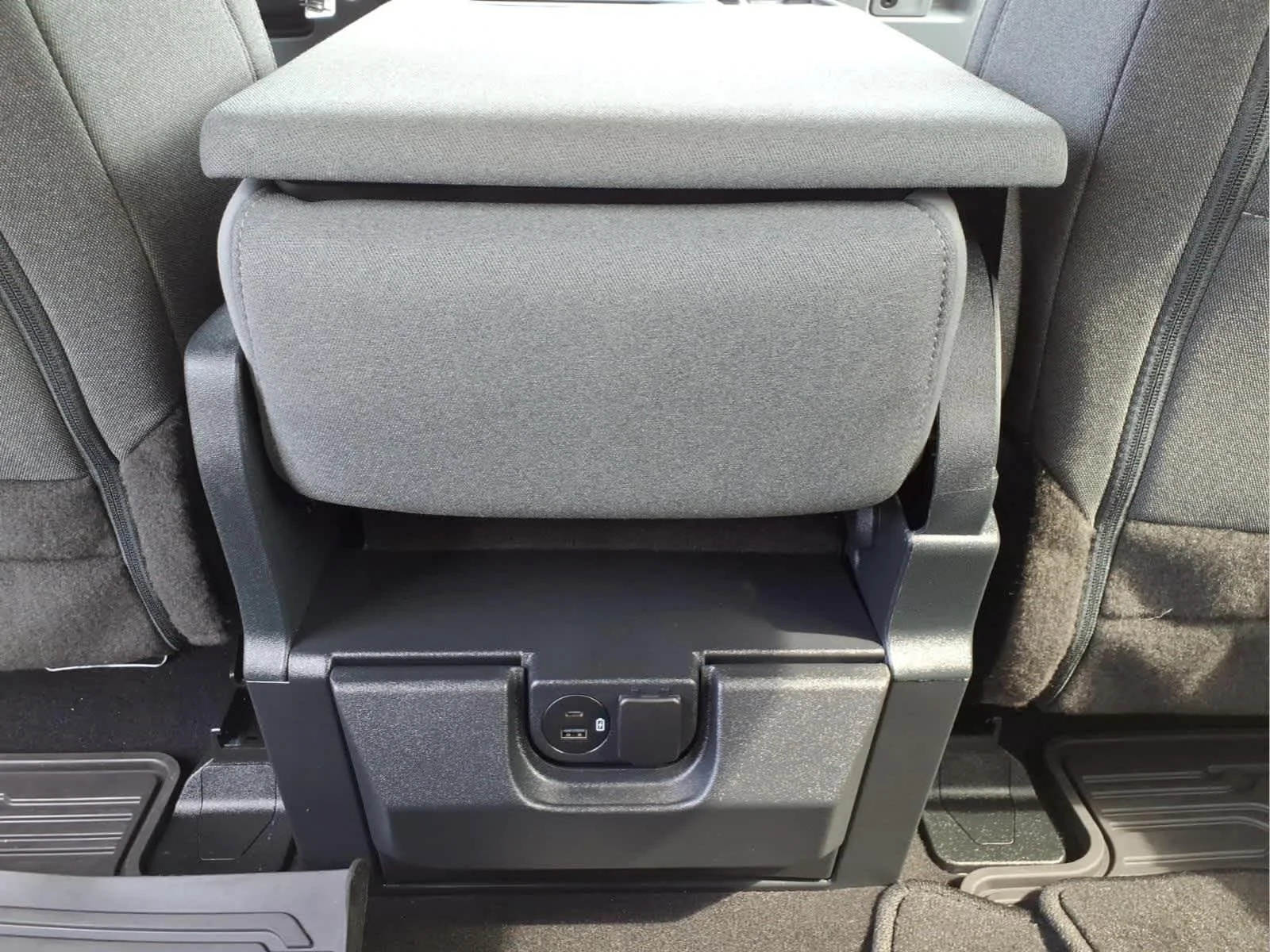 Used 2023 Antimatter Blue Ford XLT image 30