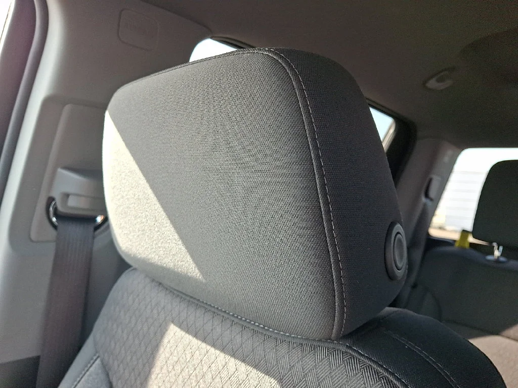 Used 2024 White Chevrolet Custom image 18