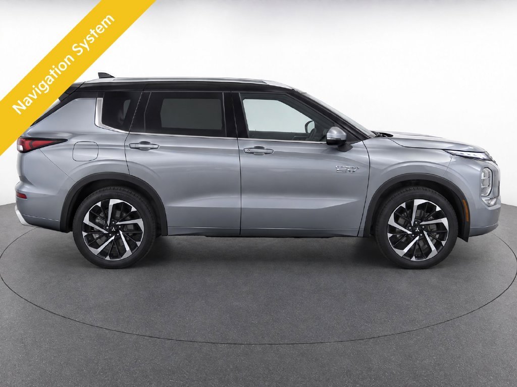 Used 2023  Mitsubishi SEL image 8