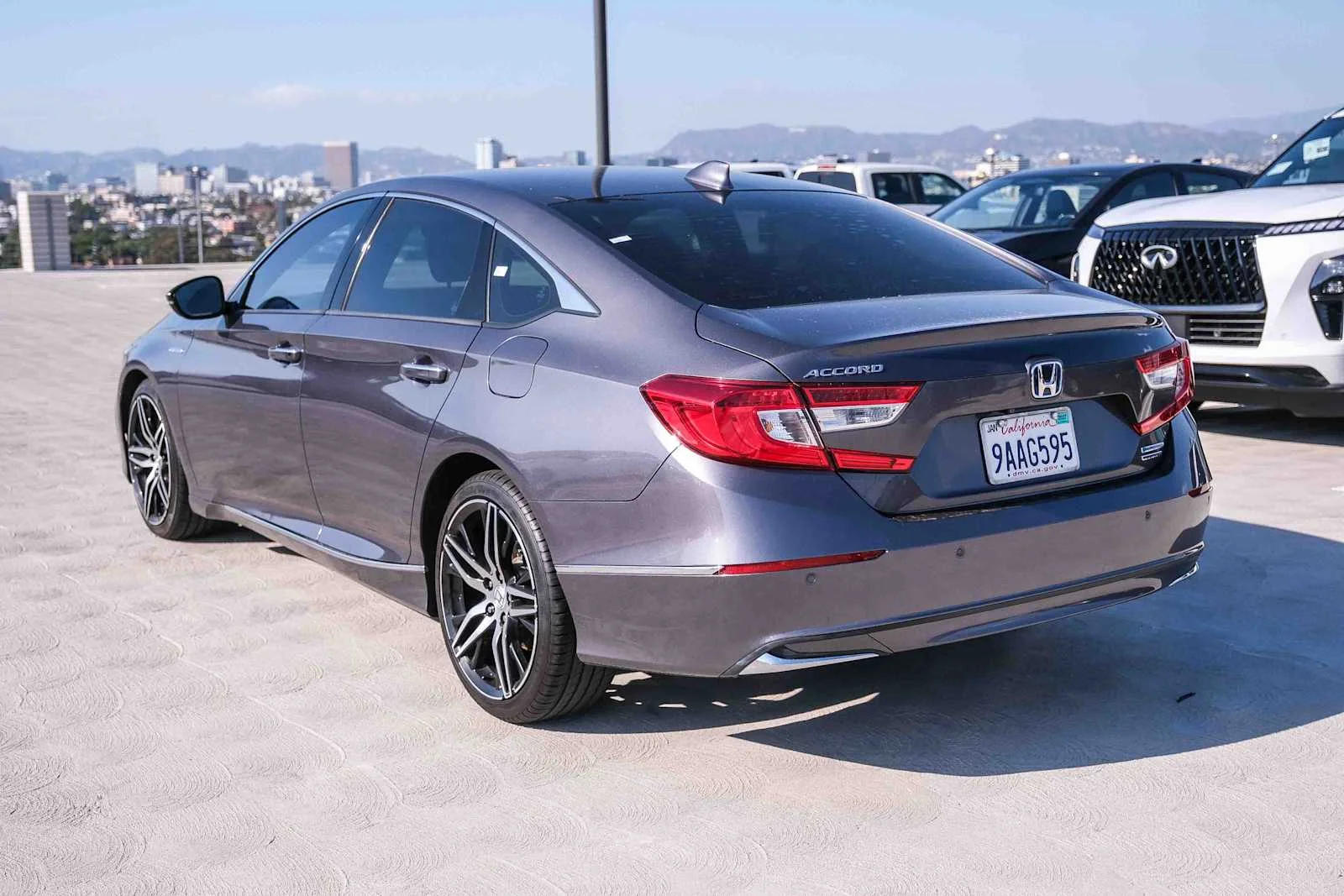 Used 2022 Modern Steel Metallic Honda Touring image 6
