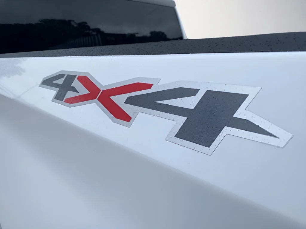 New 2026 White Chevrolet RST image 39