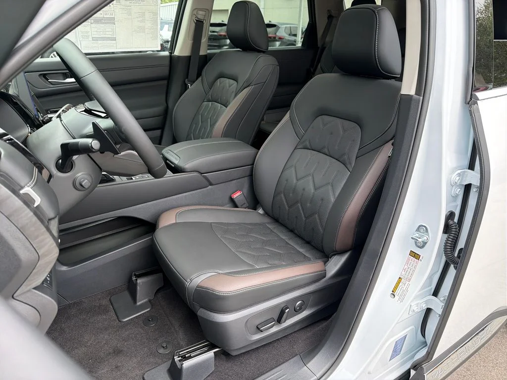 New 2026 Everest White Pearl TriCoat Nissan Platinum image 29