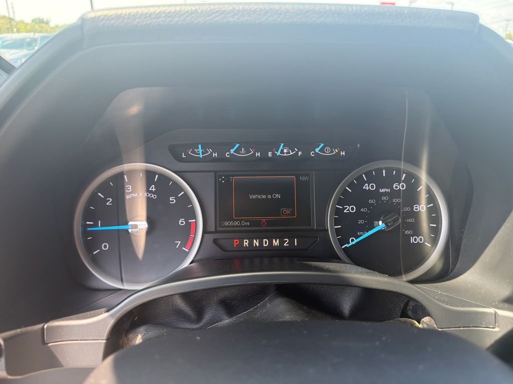 Used 2019 Blue Ford XLT image 17