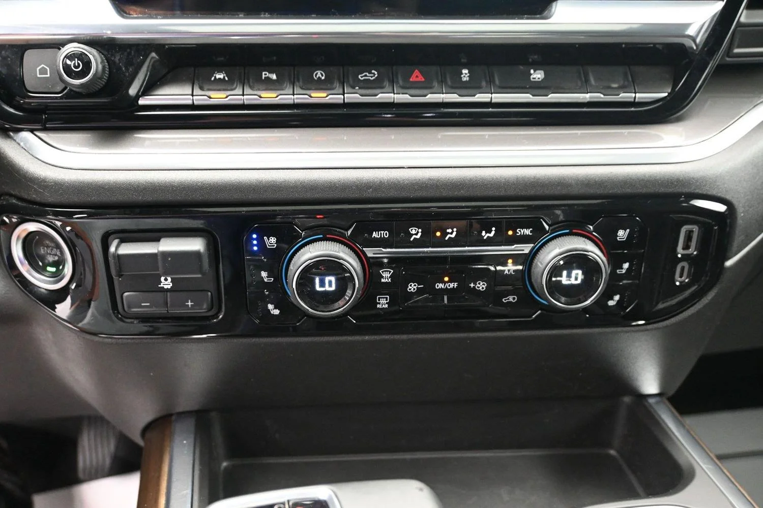 Used 2025 Black Chevrolet High Country image 36