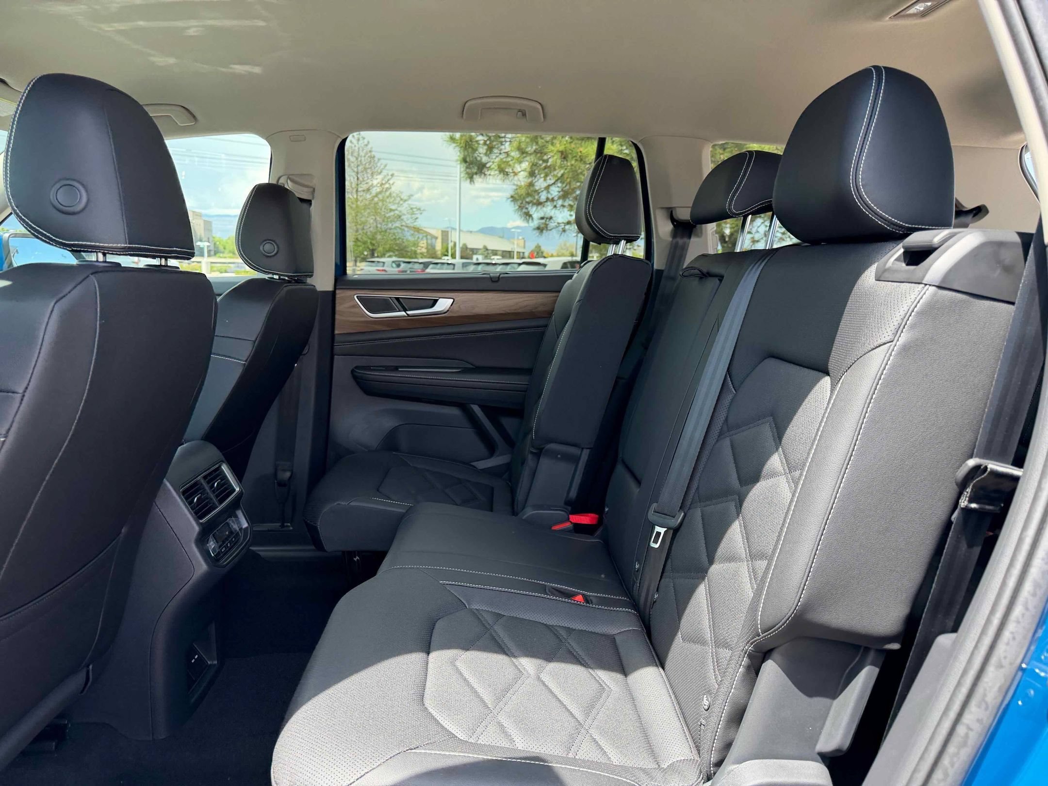 New 2026 Blue Volkswagen 2.0T SE w/Technology image 29